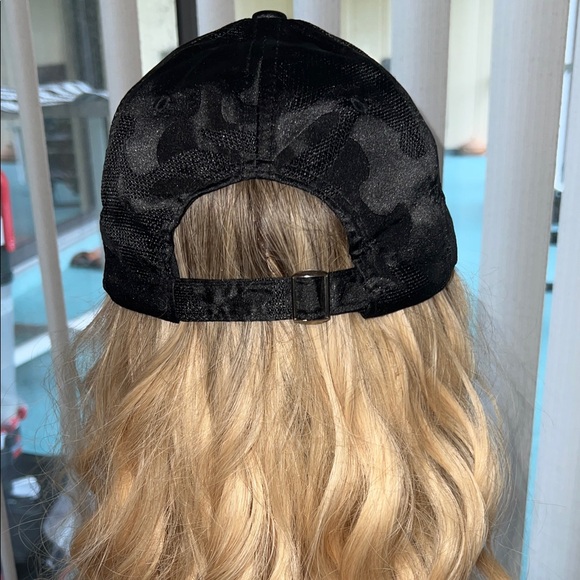 Men / Women Black Tiger Embroidered Cap - Picture 4 of 4